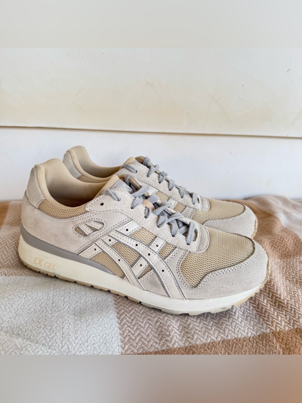ASICS Gel GT-II Retro Style Sneaker Shoes Oatmeal Women’s Size 9